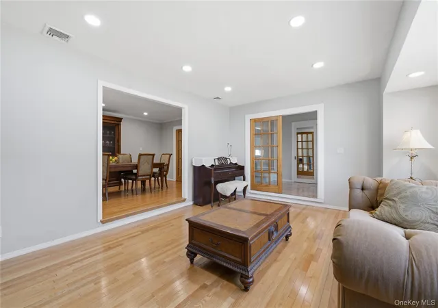 4th image of 308A S Oyster Bay Rd #A, Oyster Bay, NY 11791 | MLS# 1016139