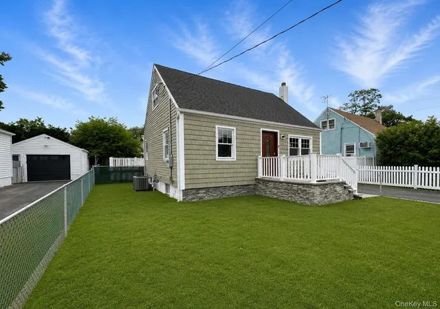 2nd image of 541 N Indiana Ave, Babylon, NY 11757 | MLS# 1016149