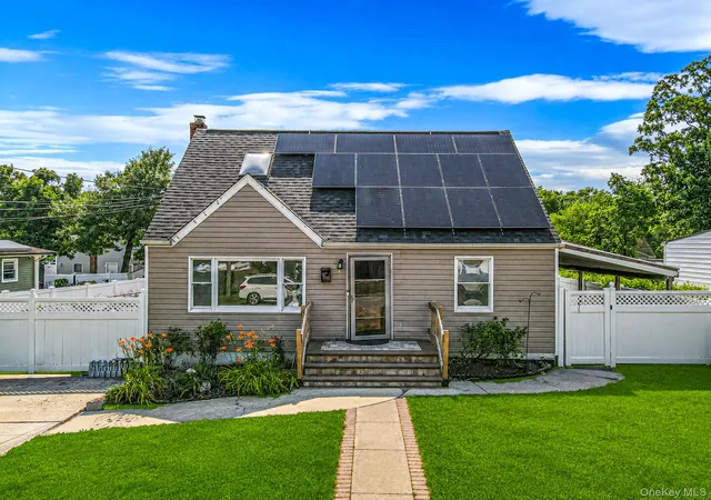 1st image of 14 Sylvan St, Bay Shore, NY 11706 | MLS# 1016162