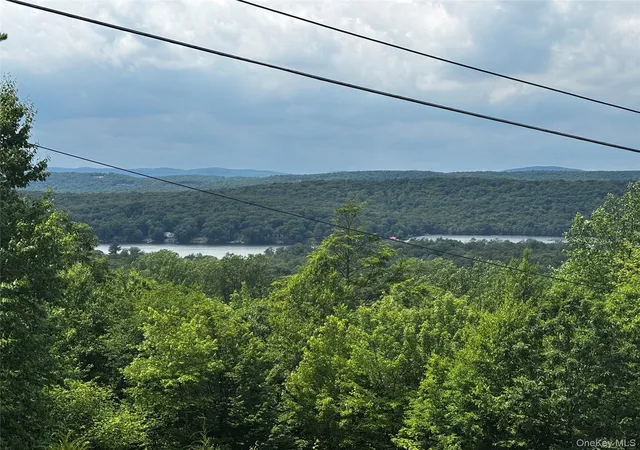 1st image of 560 Oscawana Lake Rd, Putnam Valley, NY 10579 | MLS# 1016169