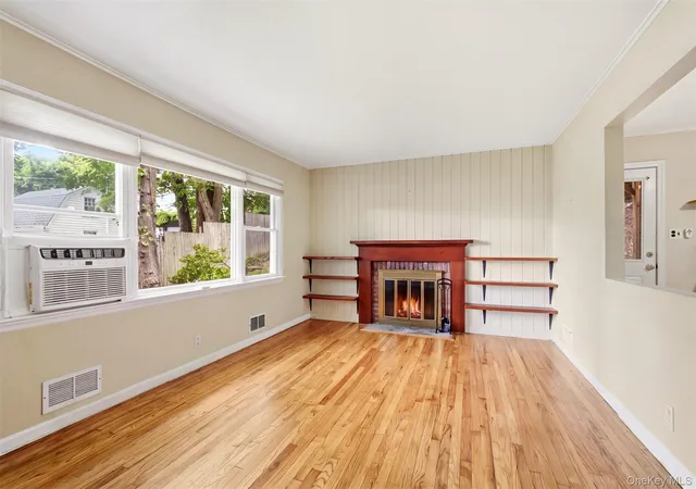 Photo 3 of Multi family home for sale at 35 Ward Ave, Huntington, NY 11768 | MLS# 1016173 | Listing updated on 2026-10-07