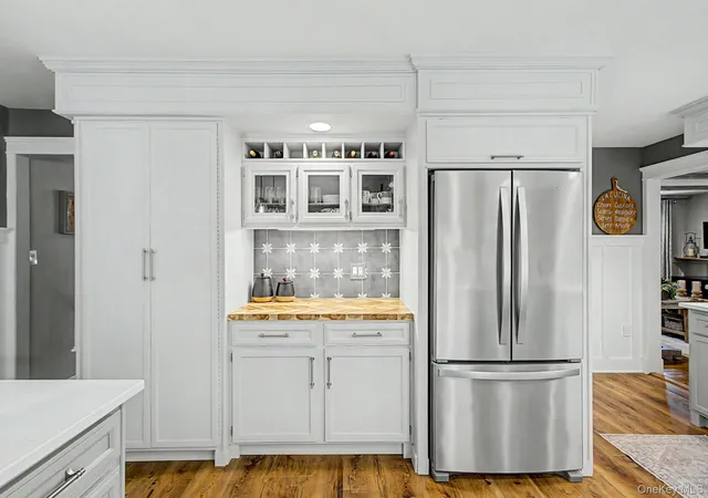 Photo 3 of Sale Pending at 6 Woodcock Rd, West Nyack, NY 10994 | MLS# 1016192 | Listing updated on 2026-08-11