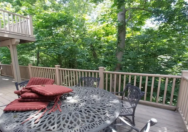 23rd image of 12 The Glen Ln #12, Oyster Bay, NY 11545 | MLS# 1016195