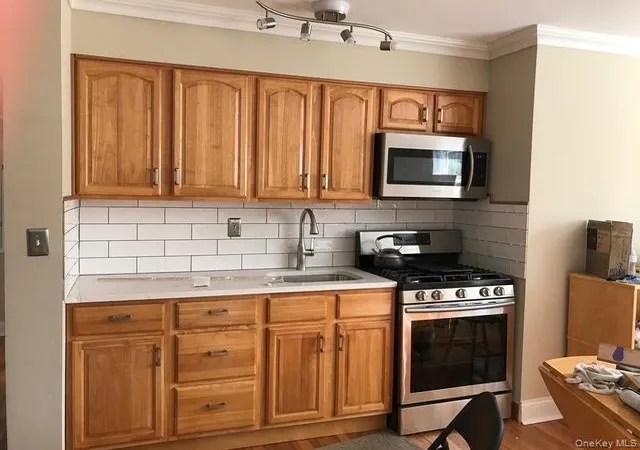 Photo 3 of Sale Pending at 233 N Middletown Rd #D, Orangetown, NY 10965 | MLS# 1016203 | Listing updated on 2026-09-02