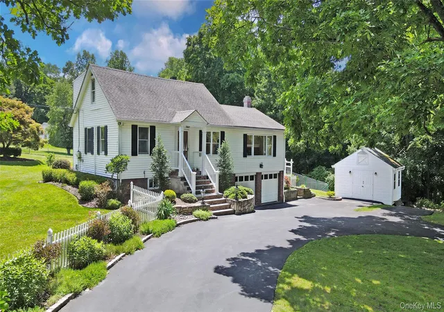 Homes for sale in Yorktown, NY | 1625 Overhill St, Yorktown, NY 10598 | MLS# 1016212