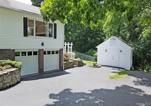 Homes for sale in Yorktown, NY | 1625 Overhill St, Yorktown, NY 10598 | MLS# 1016212