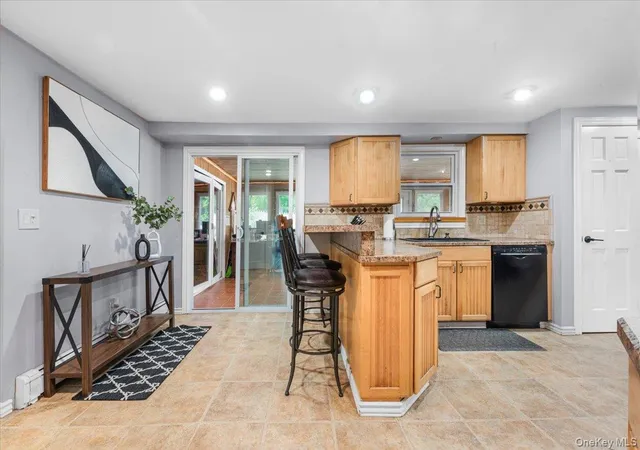 3rd image of 35 Washington Heights St, Selden, NY 11784 | MLS# 1016214