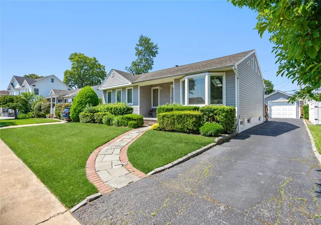 Photo 2 of Sale Pending at 678 Carlyle Ave, Franklin Square, NY 11010 | MLS# 1016215 | Listing updated on 2026-07-08