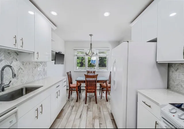 Photo 3 of Sale Pending at 3824 Illona Ln, Hempstead, NY 11572 | MLS# 1016230 | Listing updated on 2026-09-14