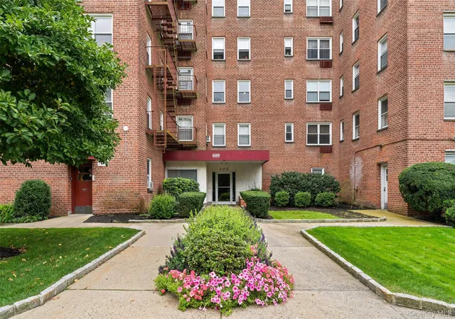 Homes for sale in Yonkers, NY | 609 Palmer Rd #7C, Yonkers, NY 10701 | MLS# 1016234