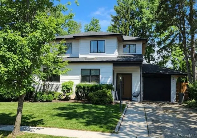 Photo 1 of Single family home for sale at 25 Lewis Ln, North Hempstead, NY 11050 | MLS# 1016236 | Listing updated on 2026-09-20