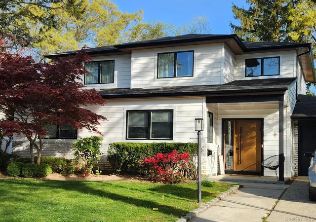 Photo 2 of Single family home for sale at 25 Lewis Ln, North Hempstead, NY 11050 | MLS# 1016236 | Listing updated on 2026-09-20