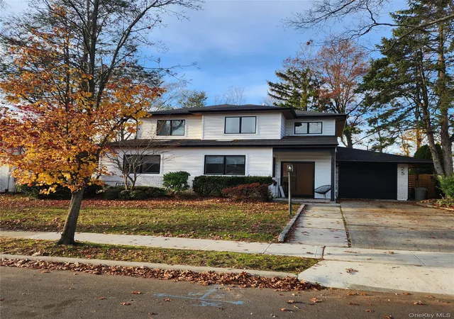 Homes for sale in North Hempstead, NY | 25 Lewis Ln, North Hempstead, NY 11050 | MLS# 1016236
