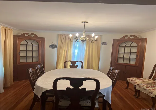 5th image of 27 Wellington Pl, Babylon, NY 11701 | MLS# 1016251