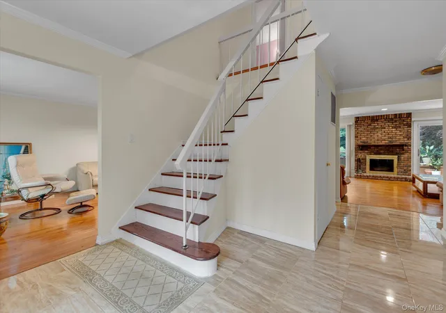 Photo 4 of Sale Pending at 17 Calumet Dr, Huntington, NY 11746 | MLS# 1016292 | Listing updated on 2026-10-01