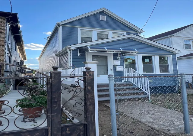 Photo 3 of Manufactured home for sale at 110 20 Union Hall St, New York, NY 11433 | MLS# 1016308 | Listing updated on 2026-09-13