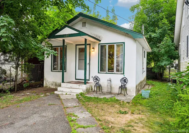 Homes for sale in Warwick (town), NY | 62 Murray Rd, Warwick (town), NY 10925 | MLS# 1016311