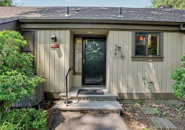2nd image of 128 Heritage Hills Dr #B, Somers, NY 10589 | MLS# 1016315