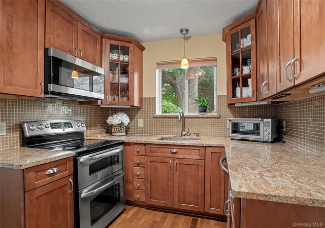 5th image of 128 Heritage Hills Dr #B, Somers, NY 10589 | MLS# 1016315