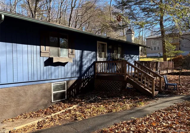 Photo 3 of Single family home for sale at 9 Cardiff Ln, Rock Hill, NY 12775 | MLS# 1016329 | Listing updated on 2026-08-23