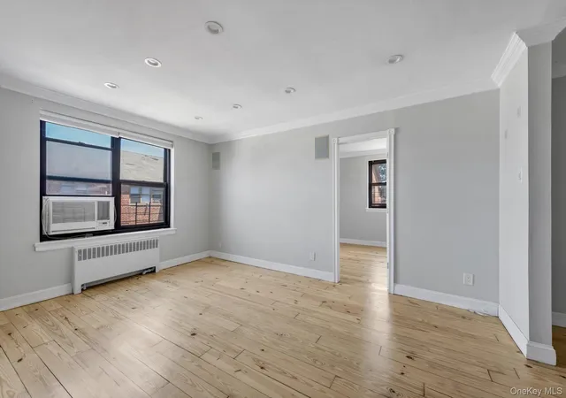 Homes for sale in New York, NY | 20106 Rocky Hill Rd #6G2, New York, NY 11361 | MLS# 1016342