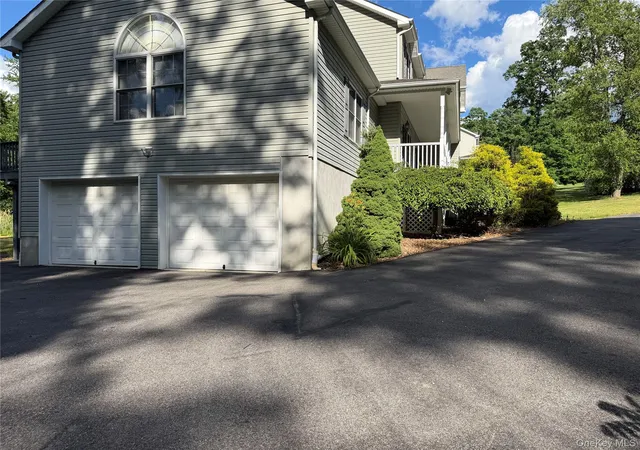 Homes for sale in East Fishkill, NY | 193 Stormville Mountain Rd, East Fishkill, NY 12582 | MLS# 1016343