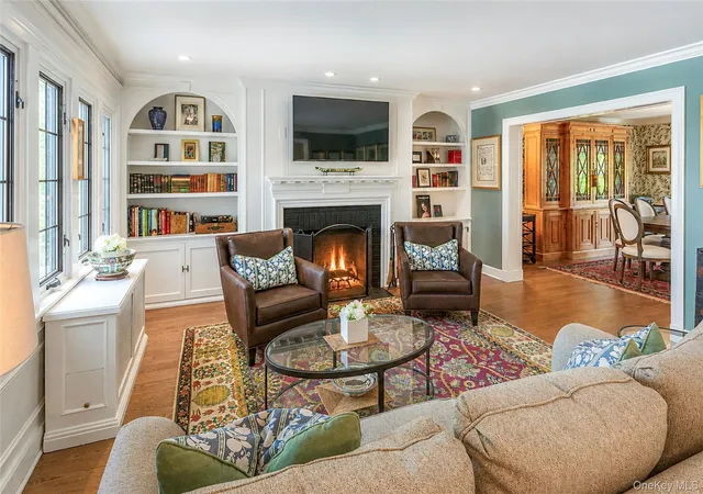 3rd image of 17 Beechtree Ln, Eastchester, NY 10709