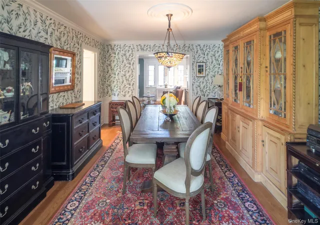 5th image of 17 Beechtree Ln, Eastchester, NY 10709