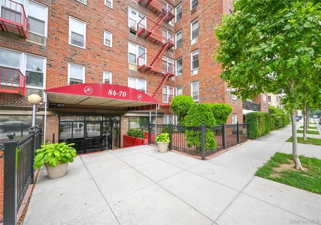Homes for sale in New York, NY | 84-70 129Th St #6C, New York, NY 11415 | MLS# 1016350