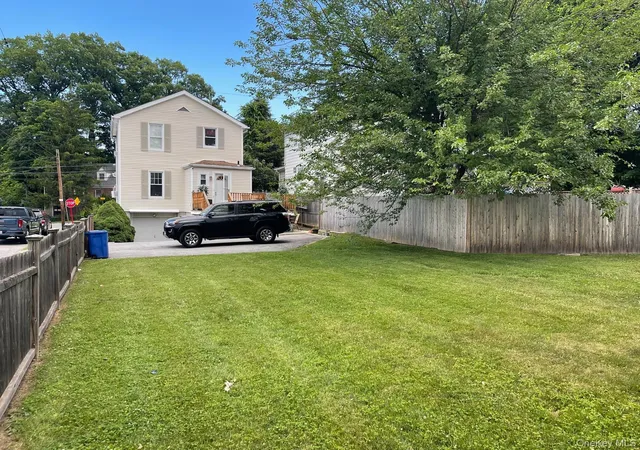 Photo 2 of Single family home for sale at 507 Mile Sq Rd, Yonkers, NY 10701 | MLS# 1016355 | Listing updated on 2026-09-05