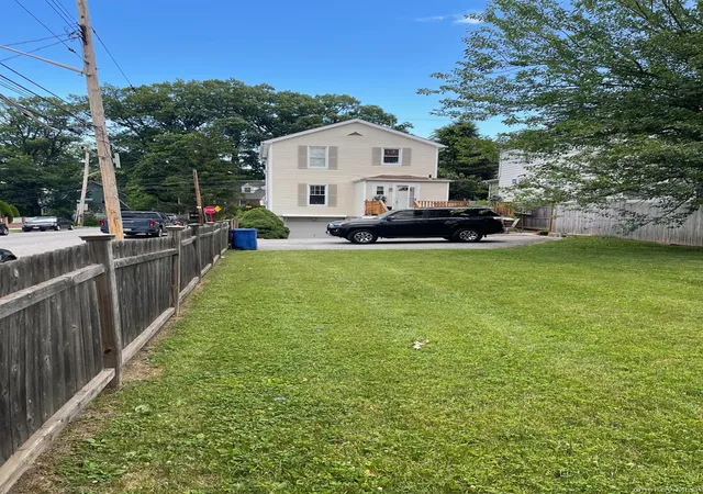 Photo 3 of Single family home for sale at 507 Mile Sq Rd, Yonkers, NY 10701 | MLS# 1016355 | Listing updated on 2026-09-05
