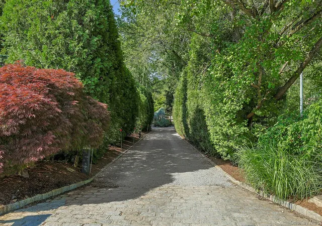 Homes for sale in Scarsdale, NY | 41 Murray Hill Rd, Scarsdale, NY 10583 | MLS# 1016358
