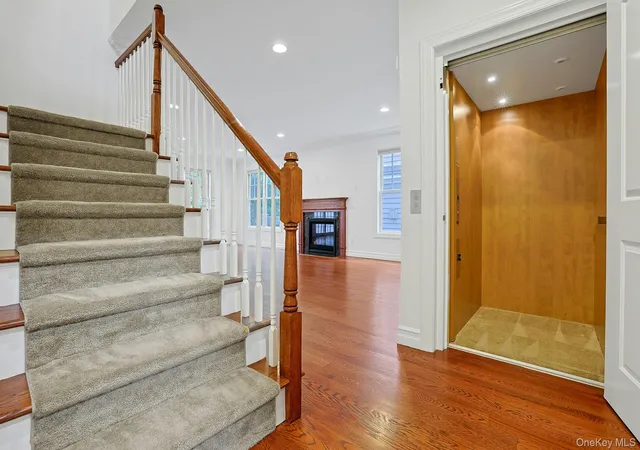 3rd image of 15 Hidden Ridge Ct, Scarsdale, NY 10583 | MLS# 1016363