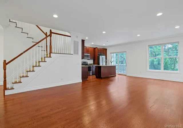 5th image of 15 Hidden Ridge Ct, Scarsdale, NY 10583 | MLS# 1016363