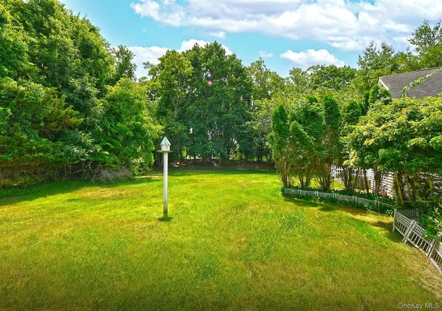 39th image of 102 Winged Foot Wy, Riverhead, NY 11901 | MLS# 1016365