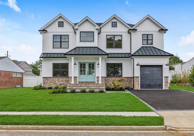 Photo 1 of Single family home for sale at 23 Garden Cir, Oyster Bay, NY 11791 | MLS# 1016366 | Listing updated on 2026-10-04