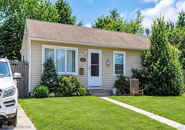 Photo 3 of Single family home for sale at 903 Provost Ave, Bellport, NY 11713 | MLS# 1016370 | Listing updated on 2026-10-09