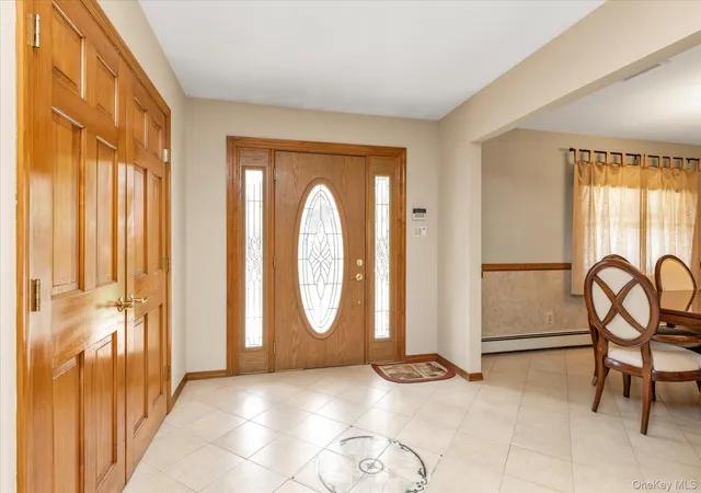 2nd image of 7 Freedom Ct, Babylon, NY 11702 | MLS# 1016410