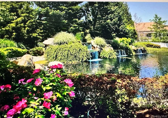 2nd image of 87 Carriage Ln, Oyster Bay, NY 11803