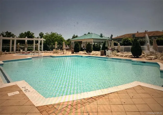 43rd image of 87 Carriage Ln #236, Oyster Bay, NY 11803 | MLS# 1016425