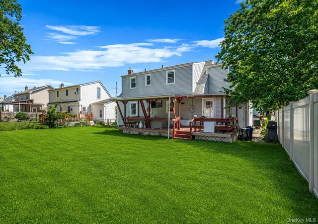 2nd image of 168 W 21st St, Babylon, NY 11729 | MLS# 1016446