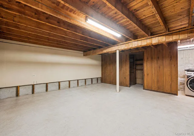 23rd image of 168 W 21st St, Babylon, NY 11729 | MLS# 1016446