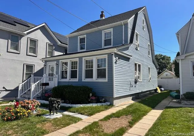 Photo 1 of Single family home for sale at 8815 Commonwealth Blvd, New York, NY 11426 | MLS# 1016455 | Listing updated on 2026-10-29