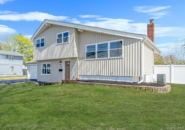 2nd image of 25 Greentree Dr, Islip, NY 11769 | MLS# 1016458
