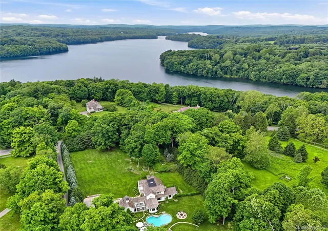 Homes for sale in Pound Ridge, NY | 79 Cross River Rd, Pound Ridge, NY 10576 | MLS# 1016459