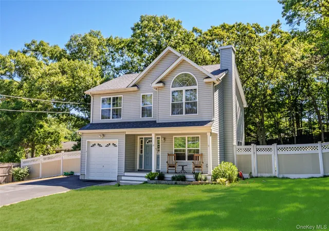 3rd image of 27 Cleveland Ave, Selden, NY 11784 | MLS# 1016460