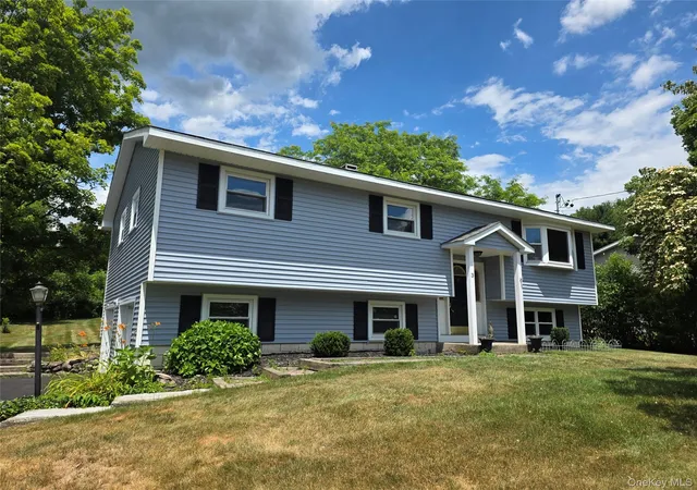 Homes for sale in Hyde Park, NY | 3 Abbey Rd, Hyde Park, NY 12538 | MLS# 1016491