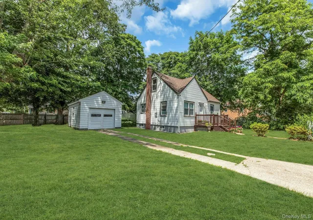3rd image of 96 Washington Dr, Mastic Beach, NY 11951 | MLS# 1016500