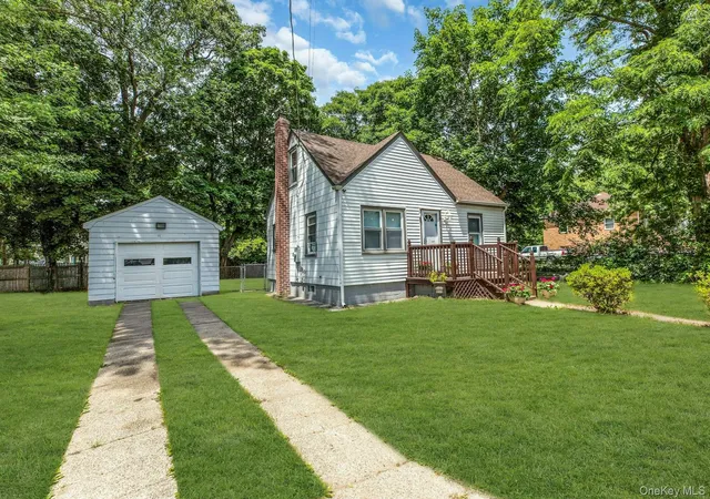 4th image of 96 Washington Dr, Mastic Beach, NY 11951 | MLS# 1016500
