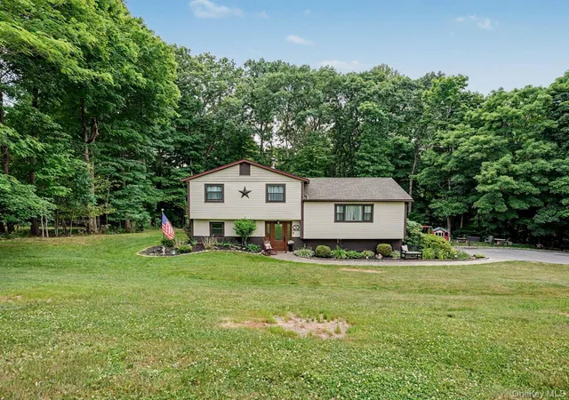 Homes for sale in East Fishkill, NY | 47 Martin Rd, East Fishkill, NY 12533 | MLS# 1016502